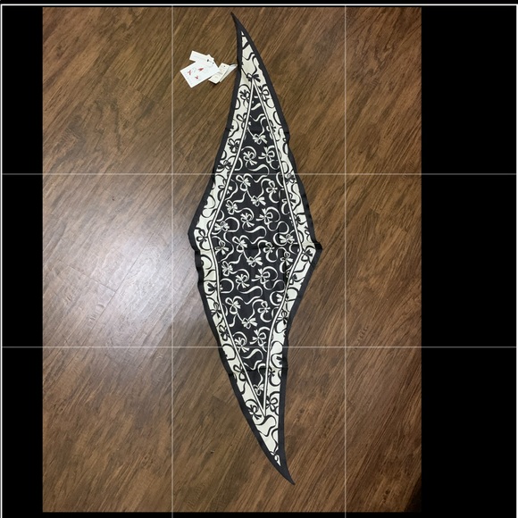 Talbots swirly bows Diamond scarf - Picture 2 of 16